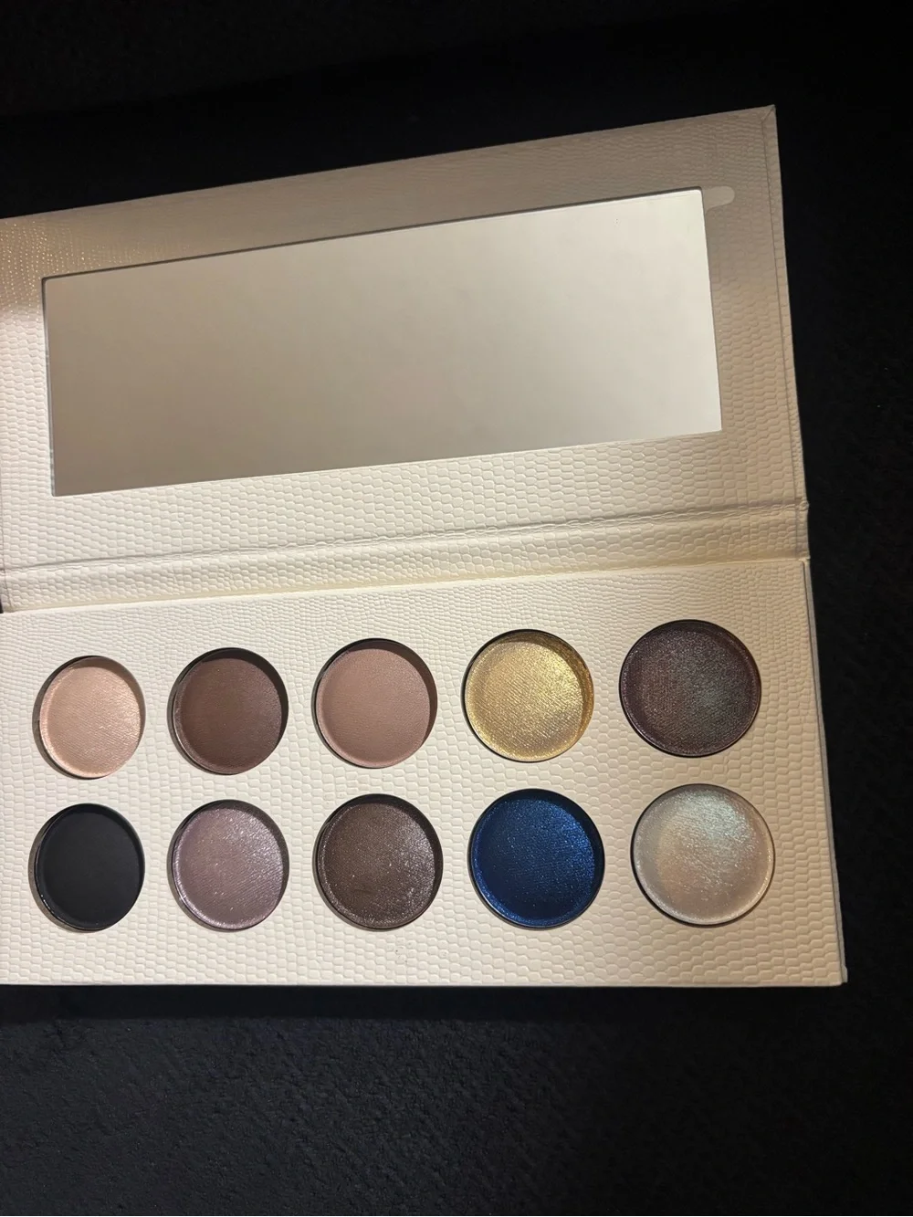 Revolution Pro Night and Day Colour Focus Shadow Palette 1.5 g